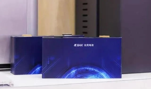比克电池抚州生产基地首批产品正式下线，先进设备助力智能化生产(图1)