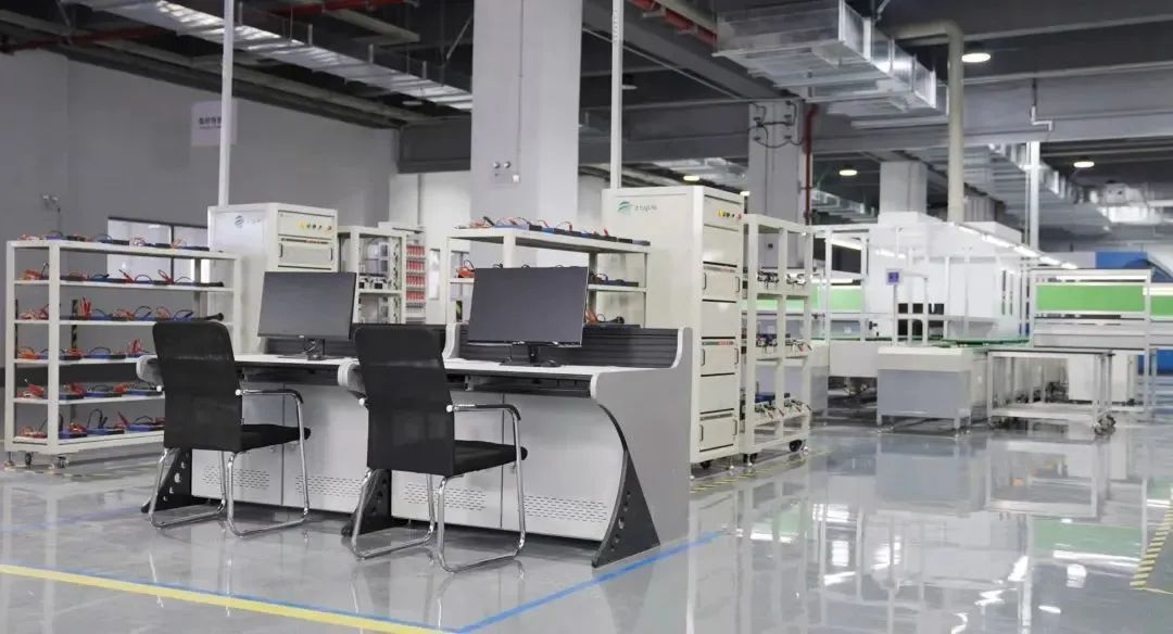 全市首家！上海伟翔众翼新能源汽车动力蓄电池综合回收利用示范项目投入运行(图2)